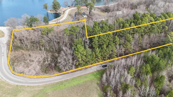 1374 SW HOLMES RD, Memphis, TN 38109