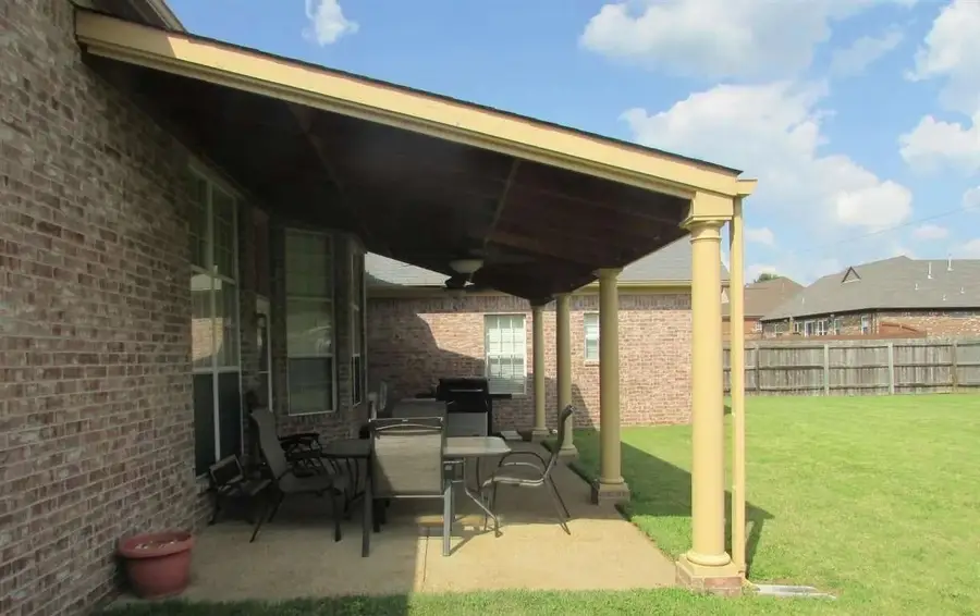 9885 AVERBURY DR, Cordova, TN 38016 - Image #3