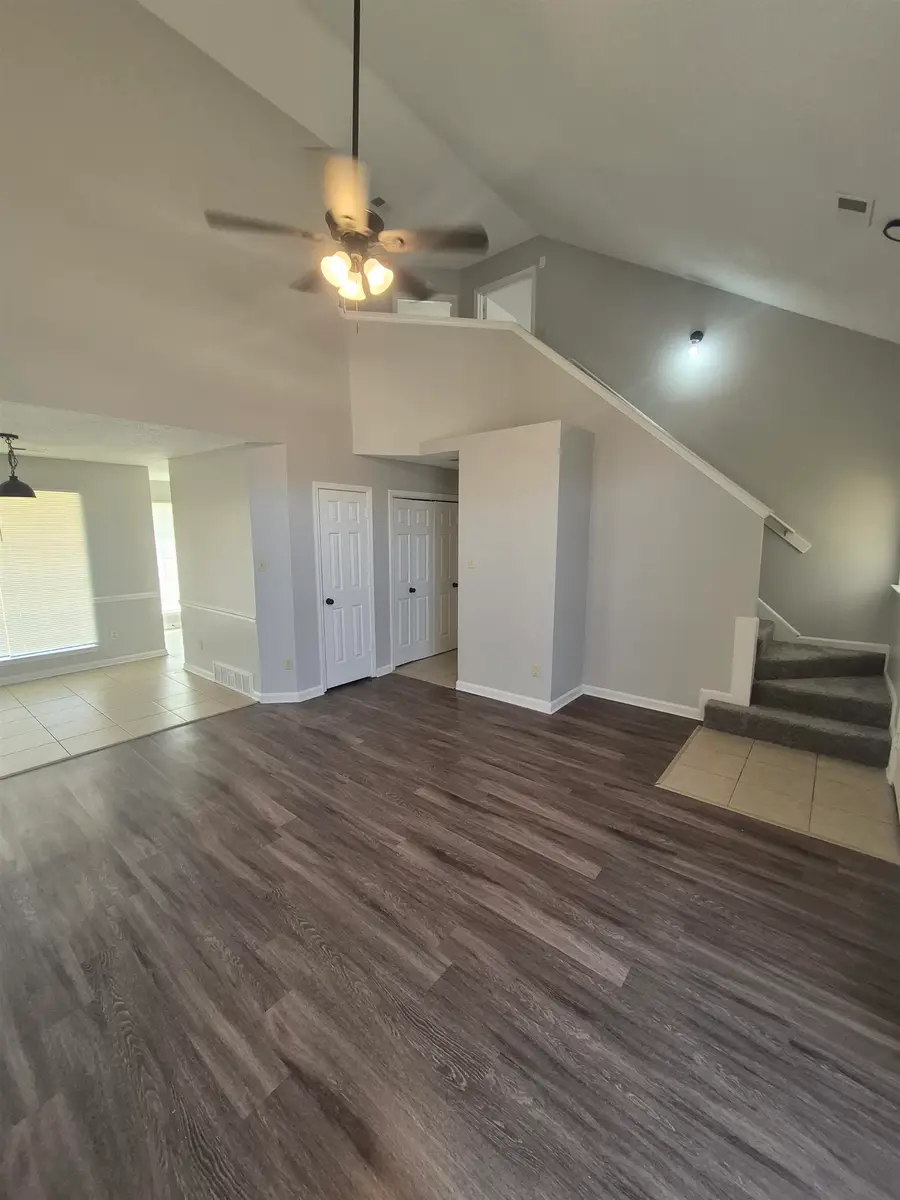 5374 CORNER OAK DR, Memphis, TN 38141 - Image #3