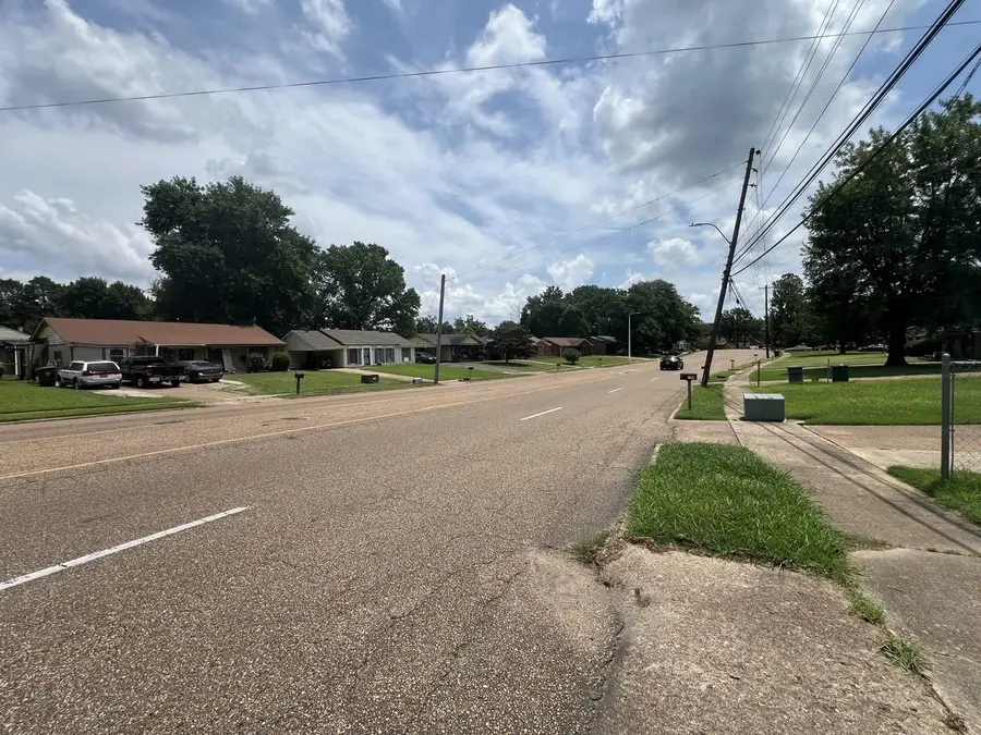 949 W RAINES RD, Memphis, TN 38109 - Image #3