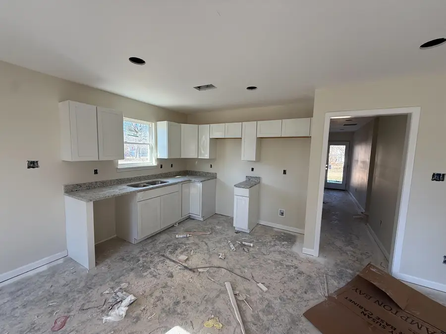 4570 NEWTON DR, Memphis, TN 38109 - Image #2