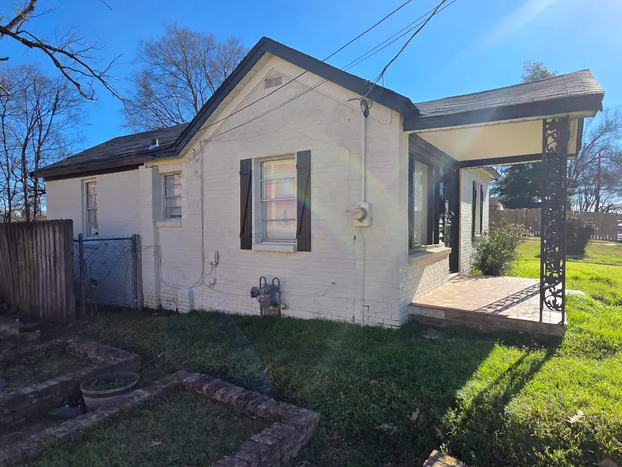 1558 TAYNER ST, Memphis, TN 38108 - Image #2