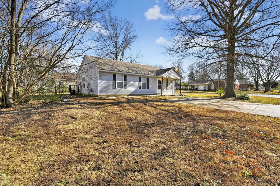 3864 BLACK FOREST DR, Memphis, TN 38128 - Image #2