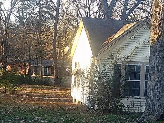 414 HYDE PARK CIR, Covington, TN 38019 - Image #2