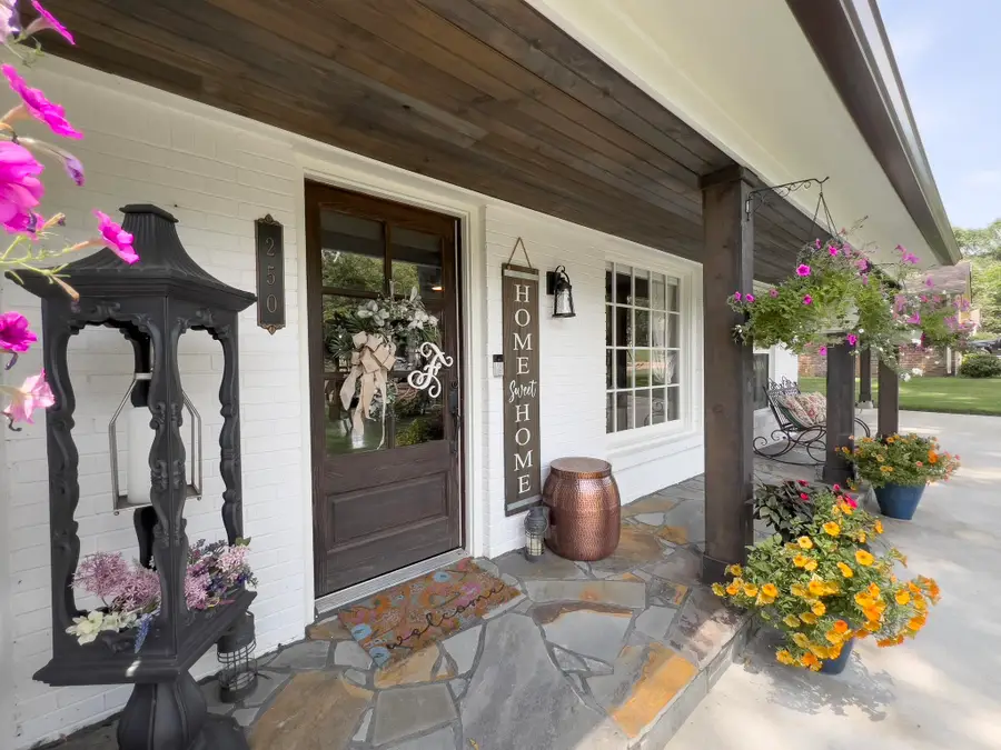 250 W LAWNWOOD DR W, Collierville, TN 38017 - Image #3