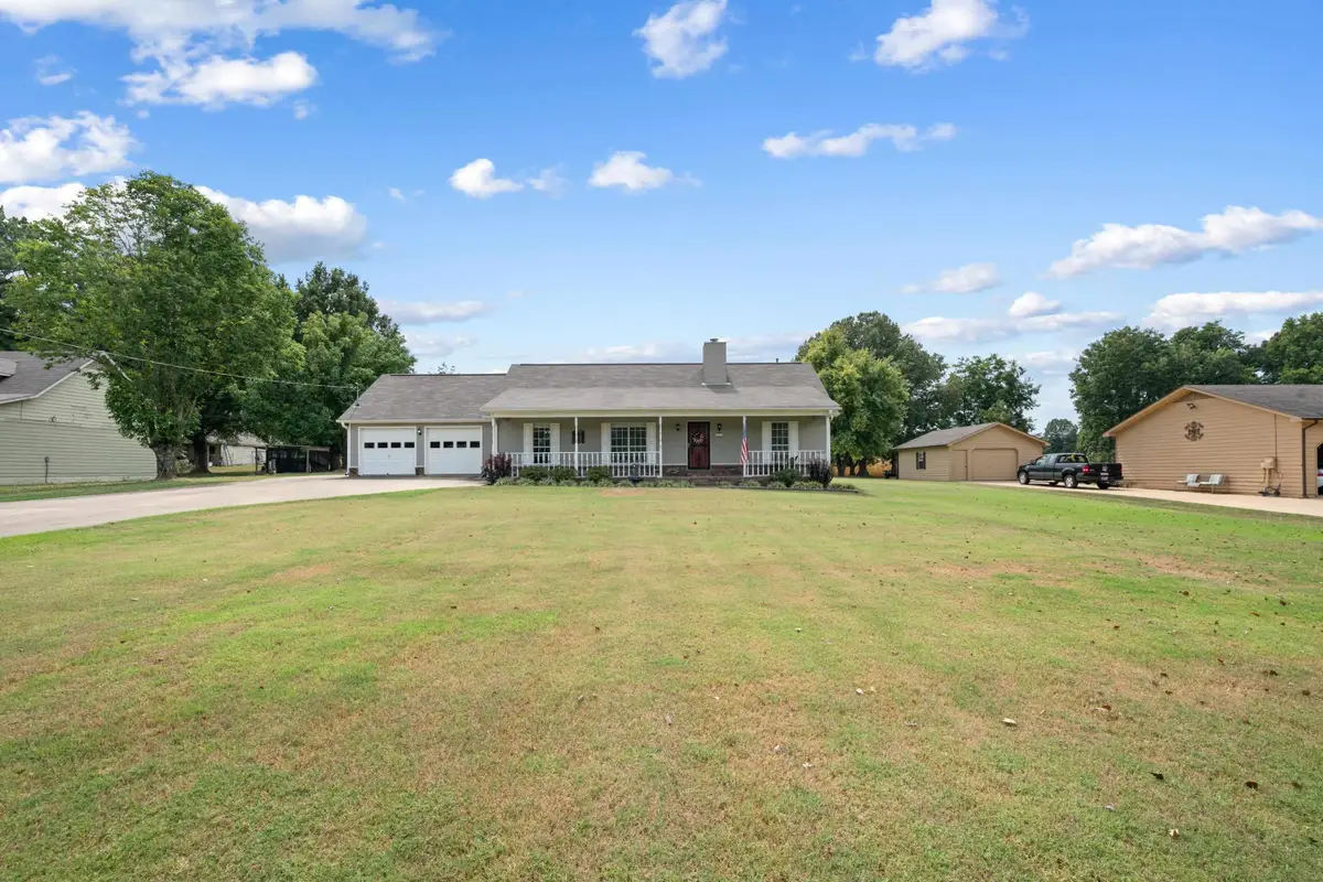 225 BRIERHEDGE RD, Covington, TN 38019 - Image #1
