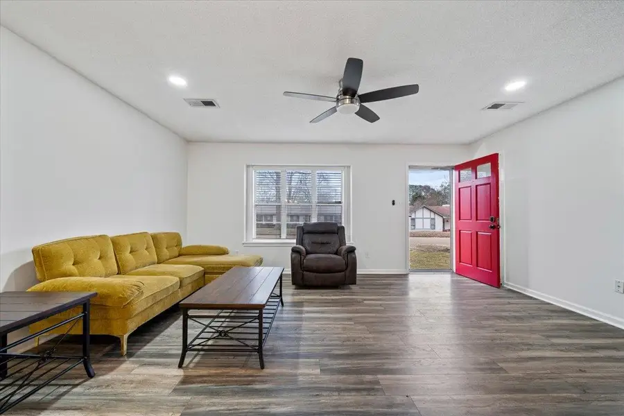 947 HUNTERS RETREAT DR, Collierville, TN 38017 - Image #3