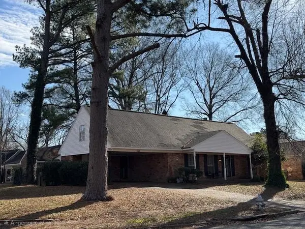 2860 CASTLEMAN ST, Memphis, TN 38118