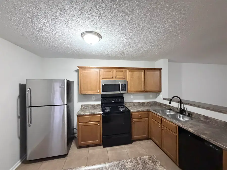 10075 CHARIDEN DR, Cordova, TN 38016 - Image #3