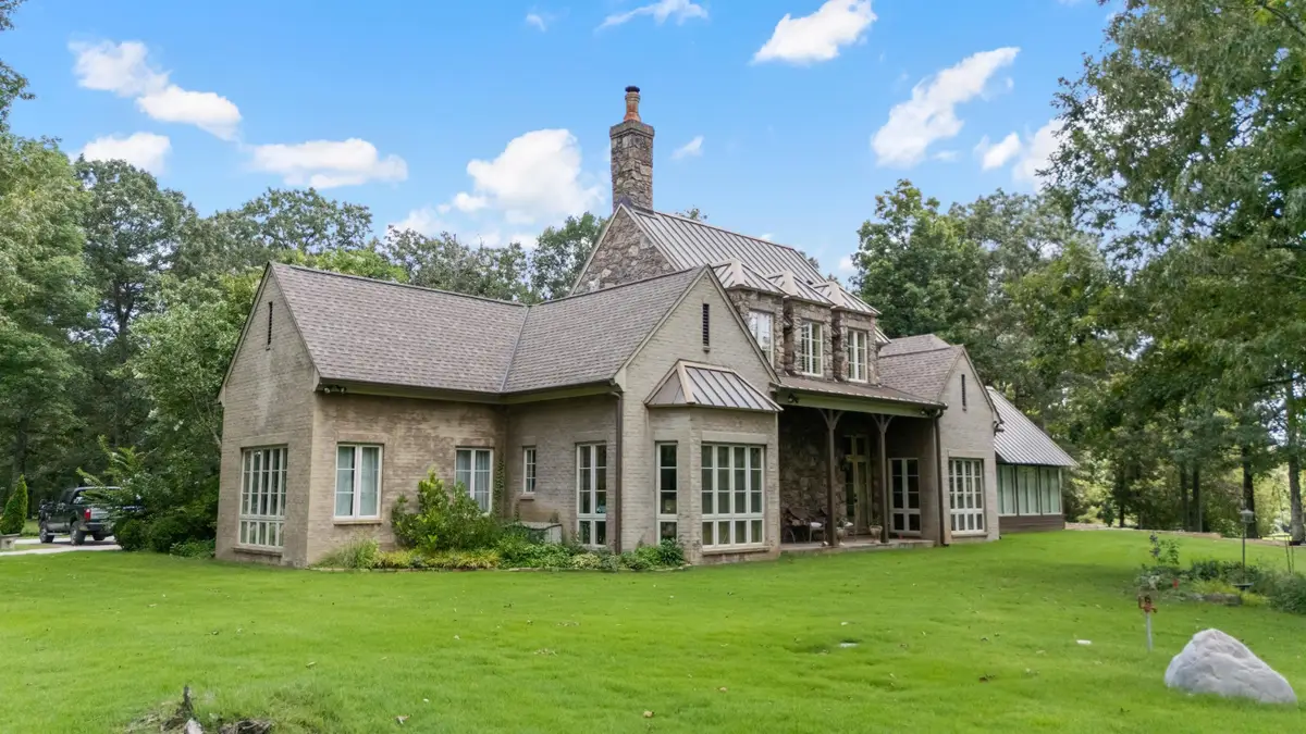 891 MUSGRAY RD, Holly Springs, MS 38635 - Image #1