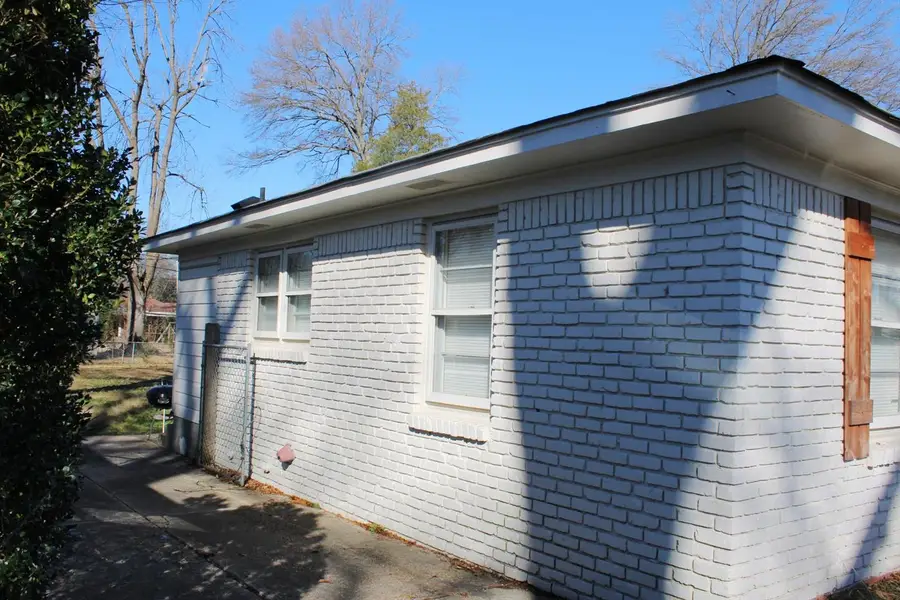 1673 S WHITE STATION RD, Memphis, TN 38117 - Image #3