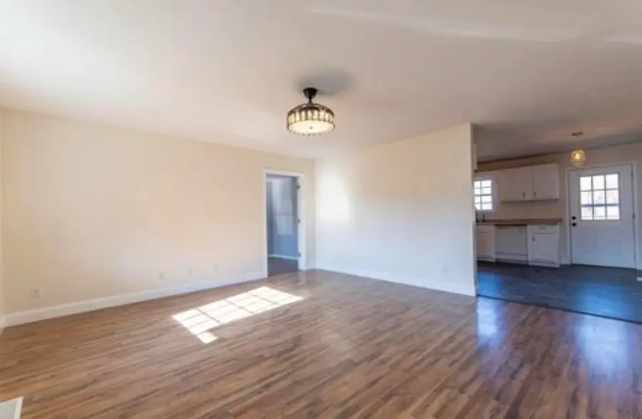 233 BEAVERWOOD DR, Adamsville, TN 38310-1630 - Image #3