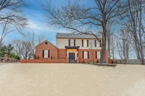 2001 WOODCHASE CV, Memphis, TN 38016