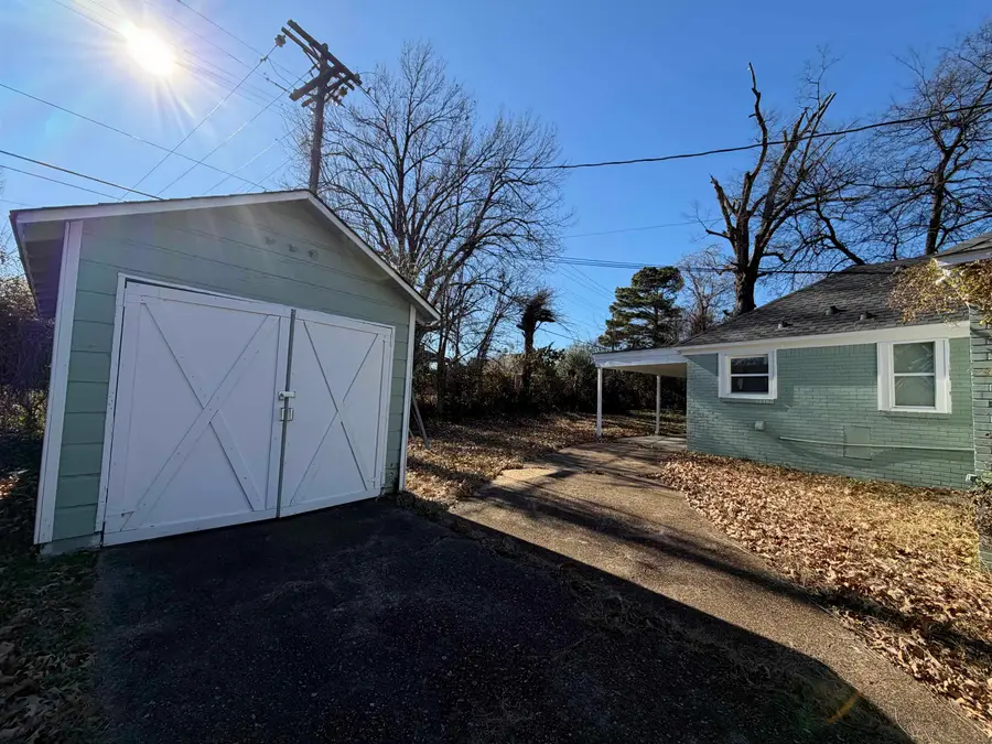 1031 N BELVEDERE AVE, Memphis, TN 38107 - Image #2