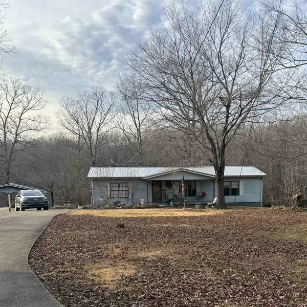 1595 KELLY RD, Holladay, TN 38341