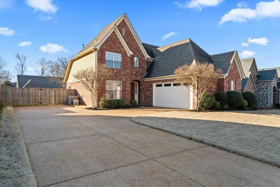 9605 MISTY KNOLL DR, Cordova, TN 38016 - Image #2