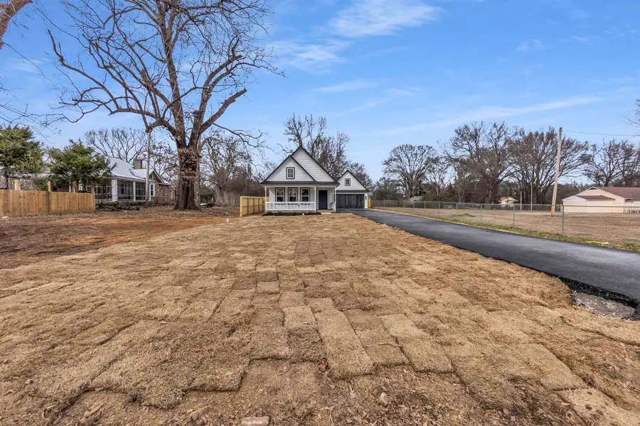 426 HEWLETT RD, Memphis, TN 38109 - Image #2