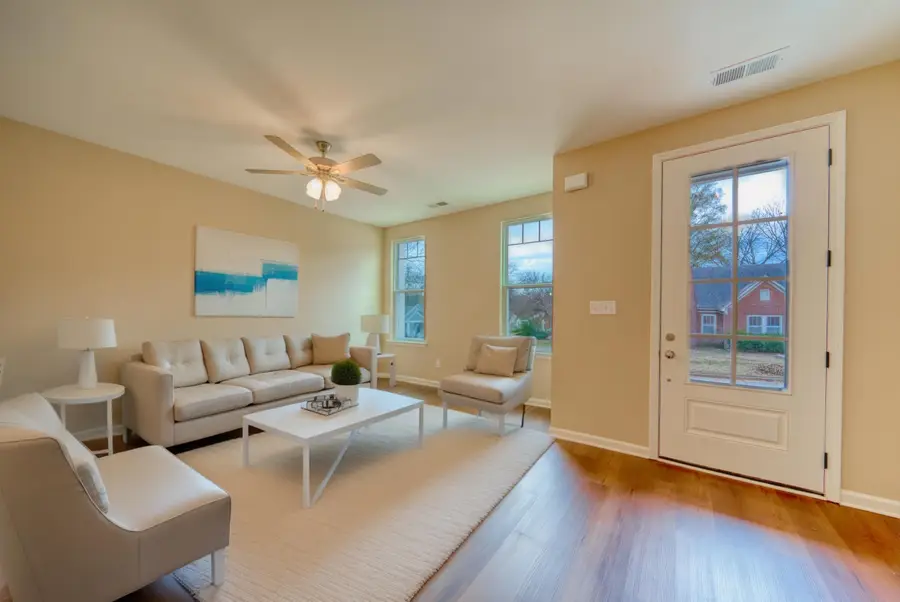 212 E WASHINGTON AVE, Covington, TN 38019 - Image #3