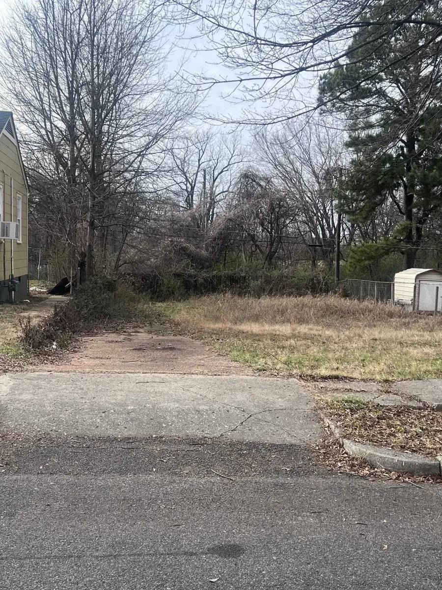 1855 BENNING ST S, Memphis, TN 38106 - Image #2