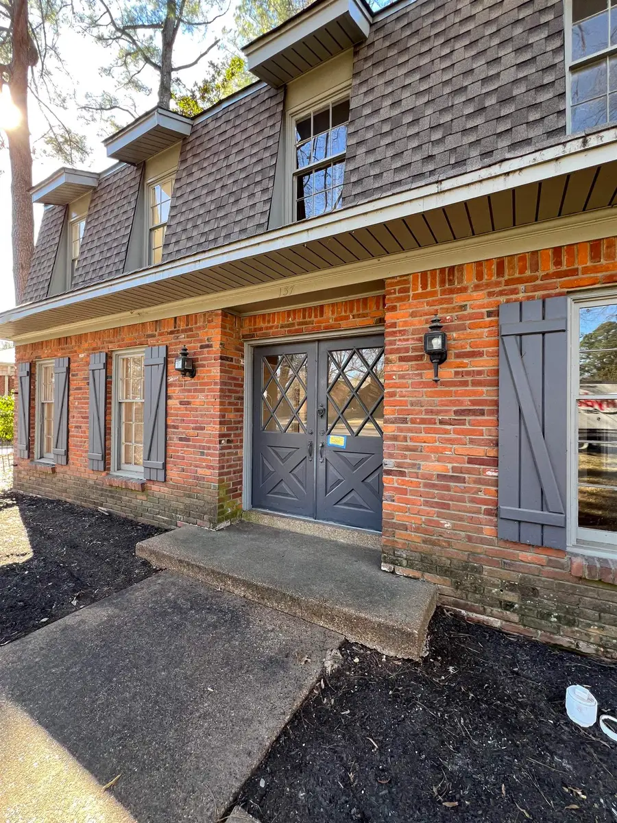 137 PERKINS EXT, Memphis, TN 38117 - Image #2
