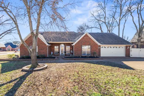 6333 OAK WALK LN, Bartlett, TN 38135