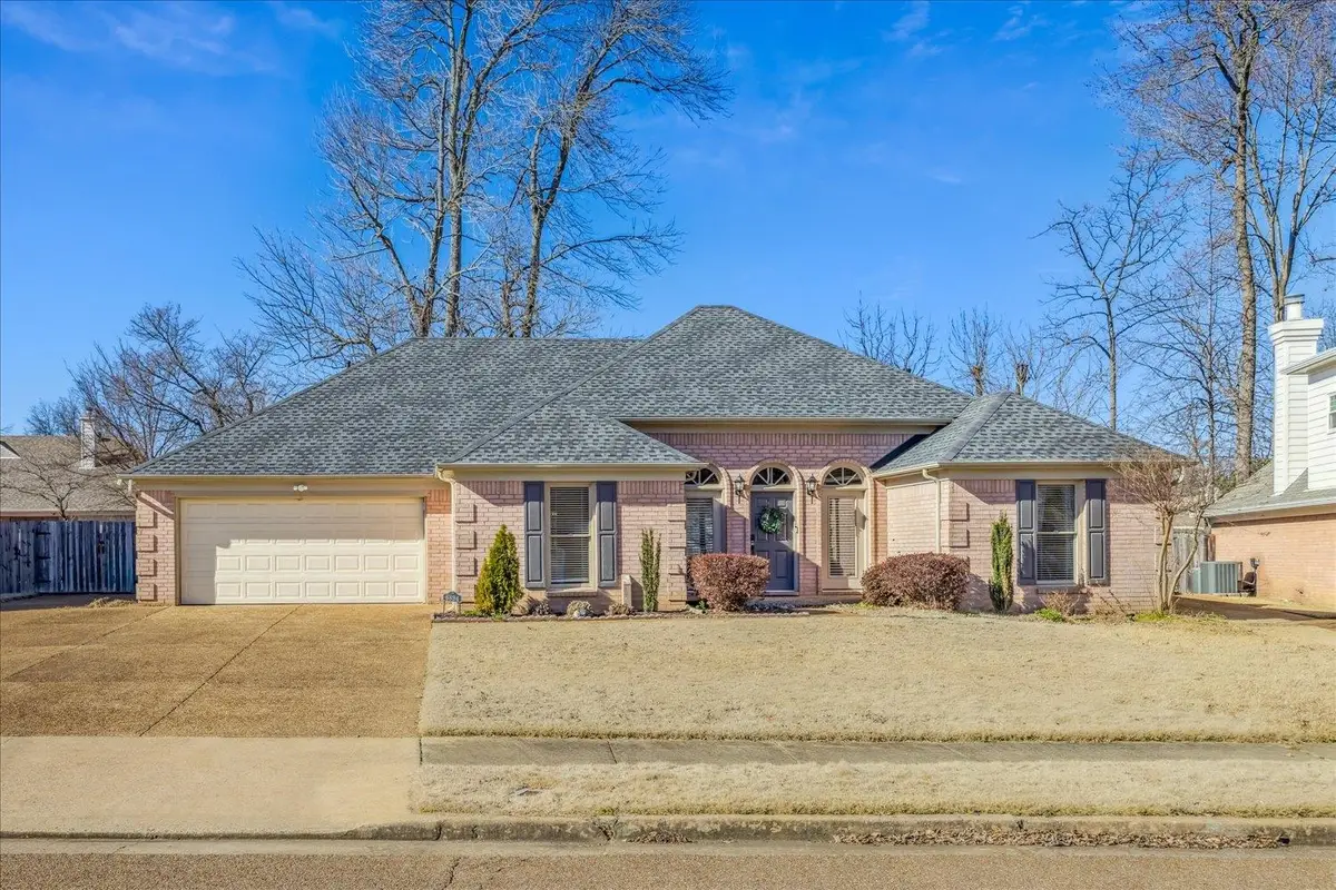 6894 HEDGEWOOD LN, Bartlett, TN 38135 - Image #1