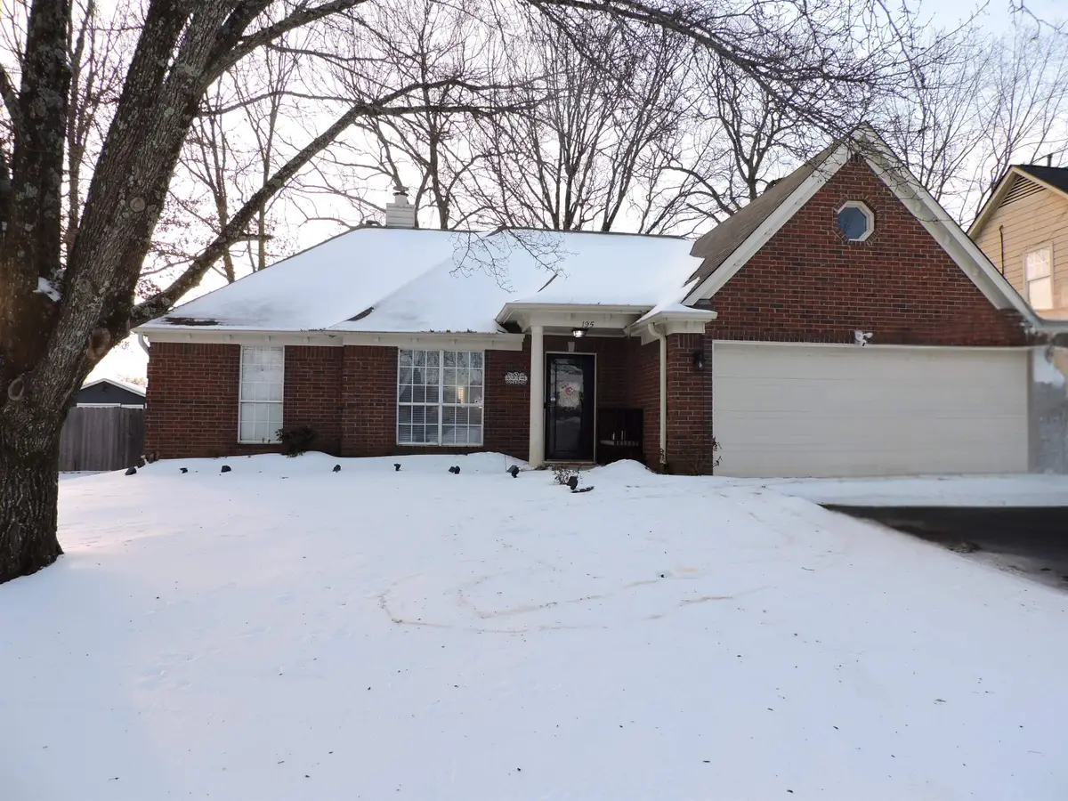 195 OAKLAND HILLS DR, Oakland, TN 38060 - Image #1