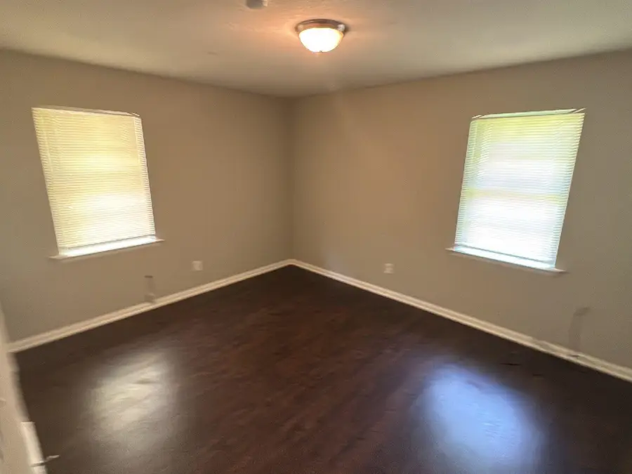 556 MELTON AVE, Memphis, TN 38109 - Image #3