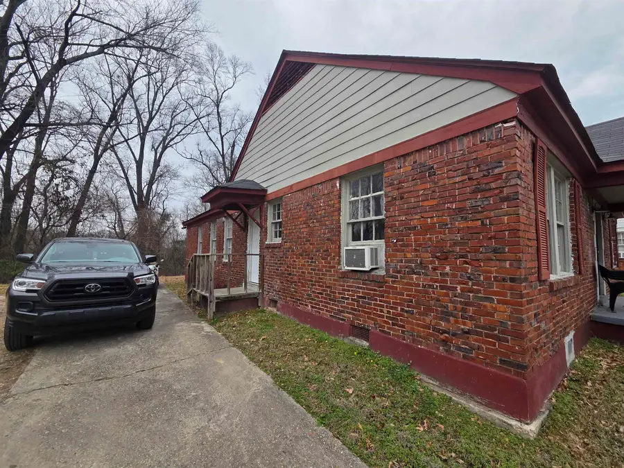 1372 N LEXINGTON CIR, Memphis, TN 38107 - Image #2