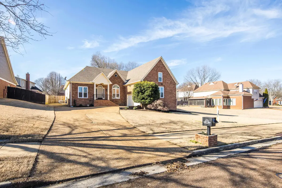 939 FALLEN OAKS DR, Collierville, TN 38017 - Image #1