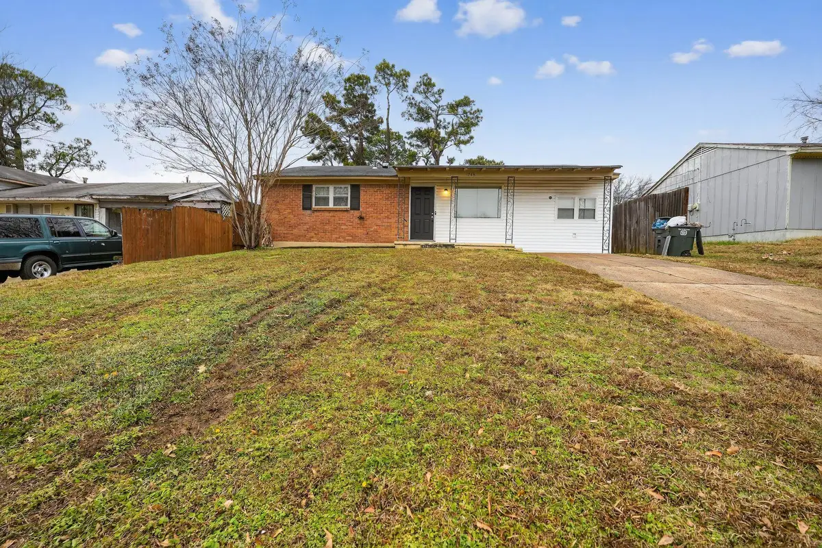 748 WESTERN PARK DR, Memphis, TN 38109 - Image #1