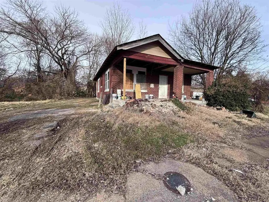 1339 STONEWALL ST, Memphis, TN 38108 - Image #2