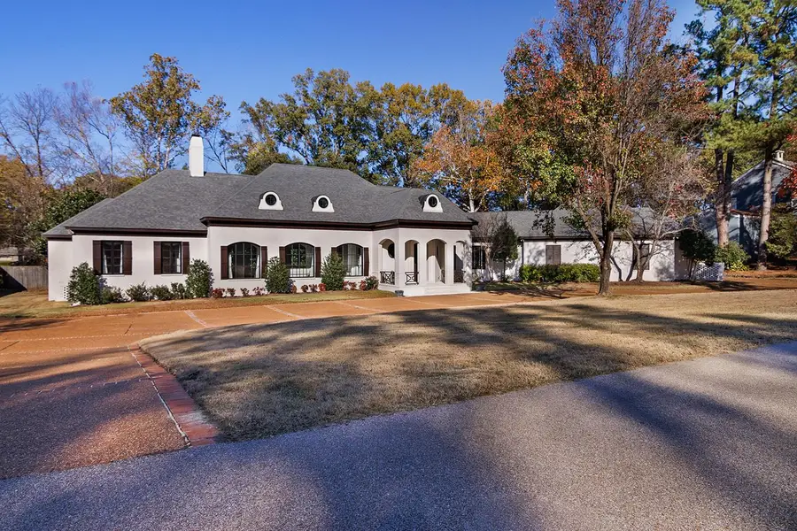 5352 N CLOVER DR, Memphis, TN 38120 - Image #2