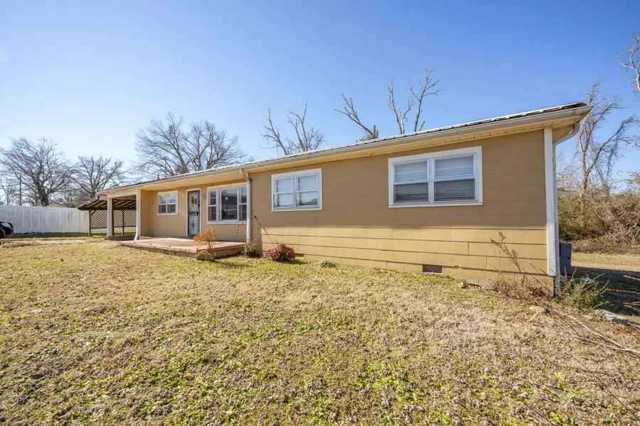 60 WHITE ST, Savannah, TN 38372-2376 - #2