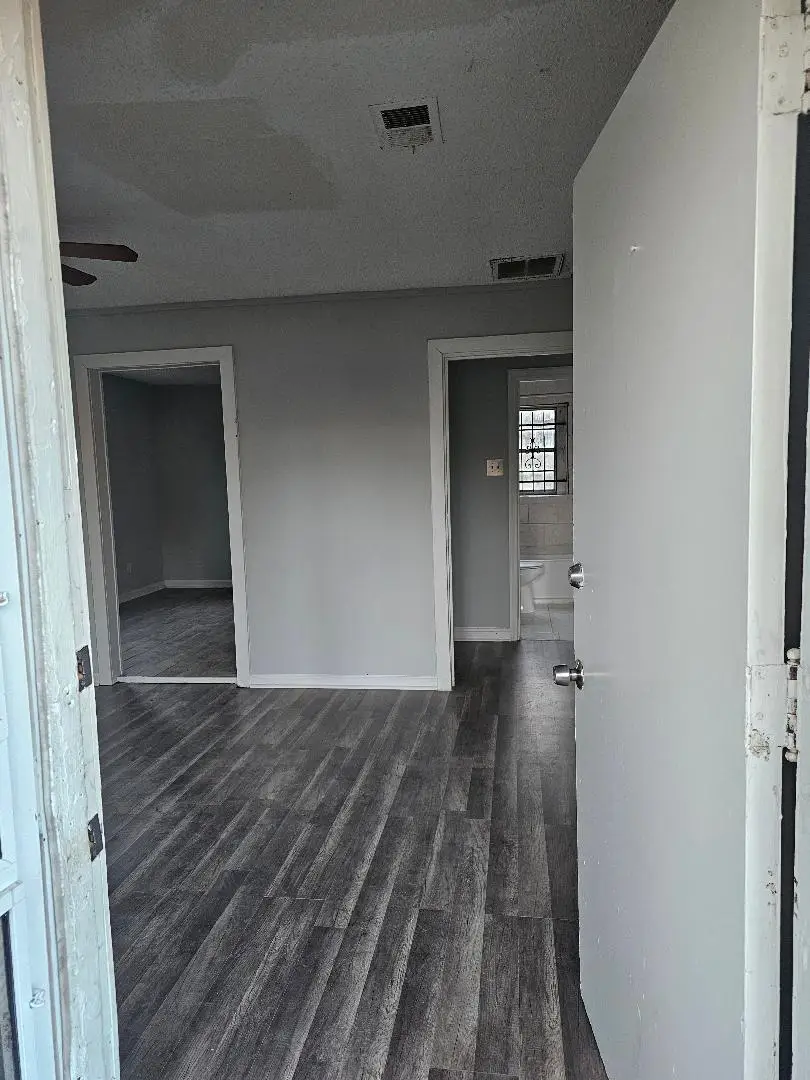 2105 FARRINGTON ST, Memphis, TN 38109 - #2