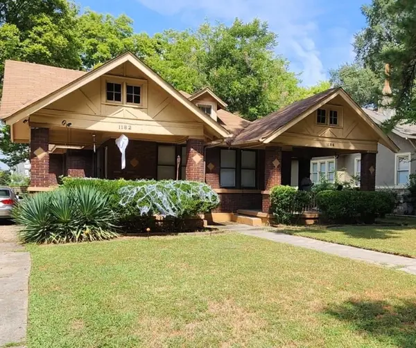 1182 DOROTHY PL, Memphis, TN 38104