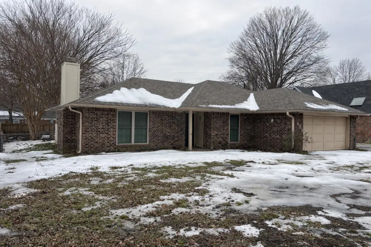 895 AUTUMN WOODS DR E, Southaven, MS 38671 - Image #1