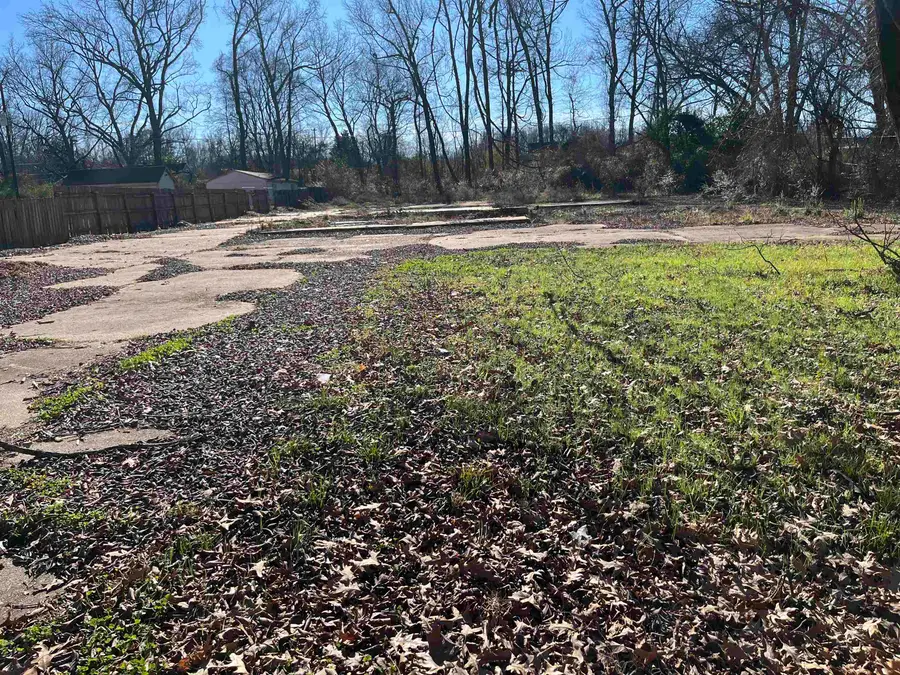 1133 SAUNDERS AVE, Memphis, TN 38127 - Image #2