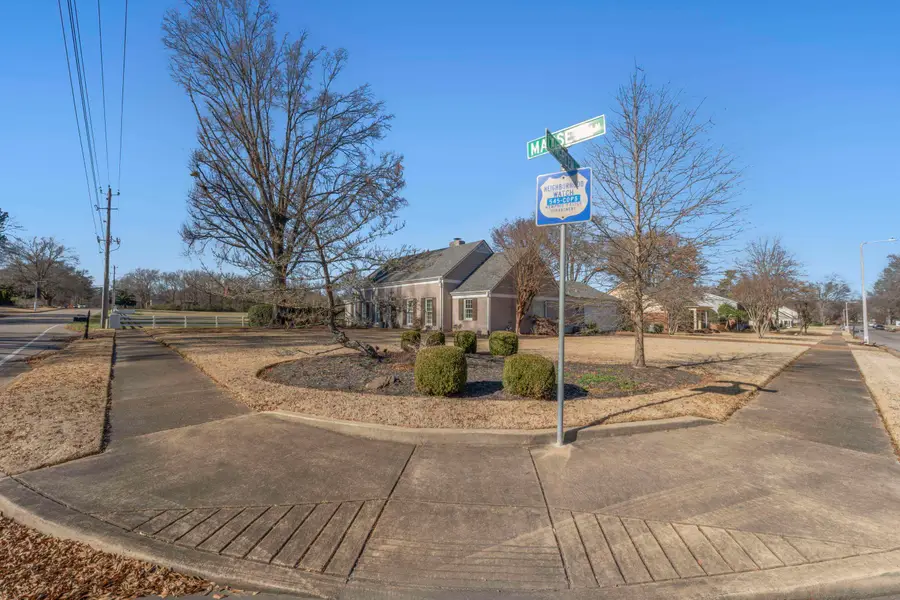 6626 MASSEY LN, Memphis, TN 38120 - #2