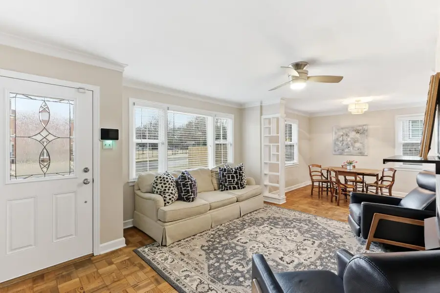 932 IVY RD, Memphis, TN 38117 - #3