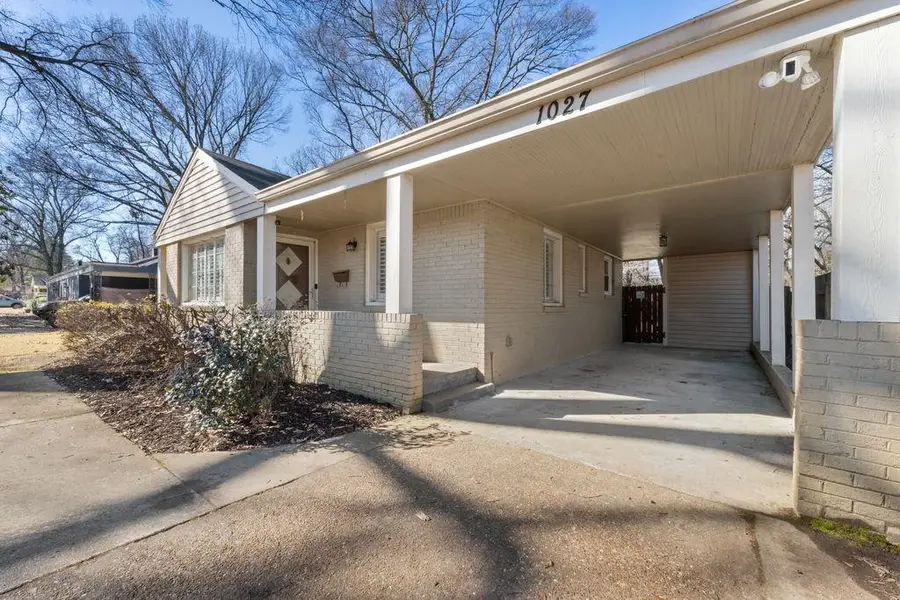 1027 COLONIAL RD, Memphis, TN 38117 - #2