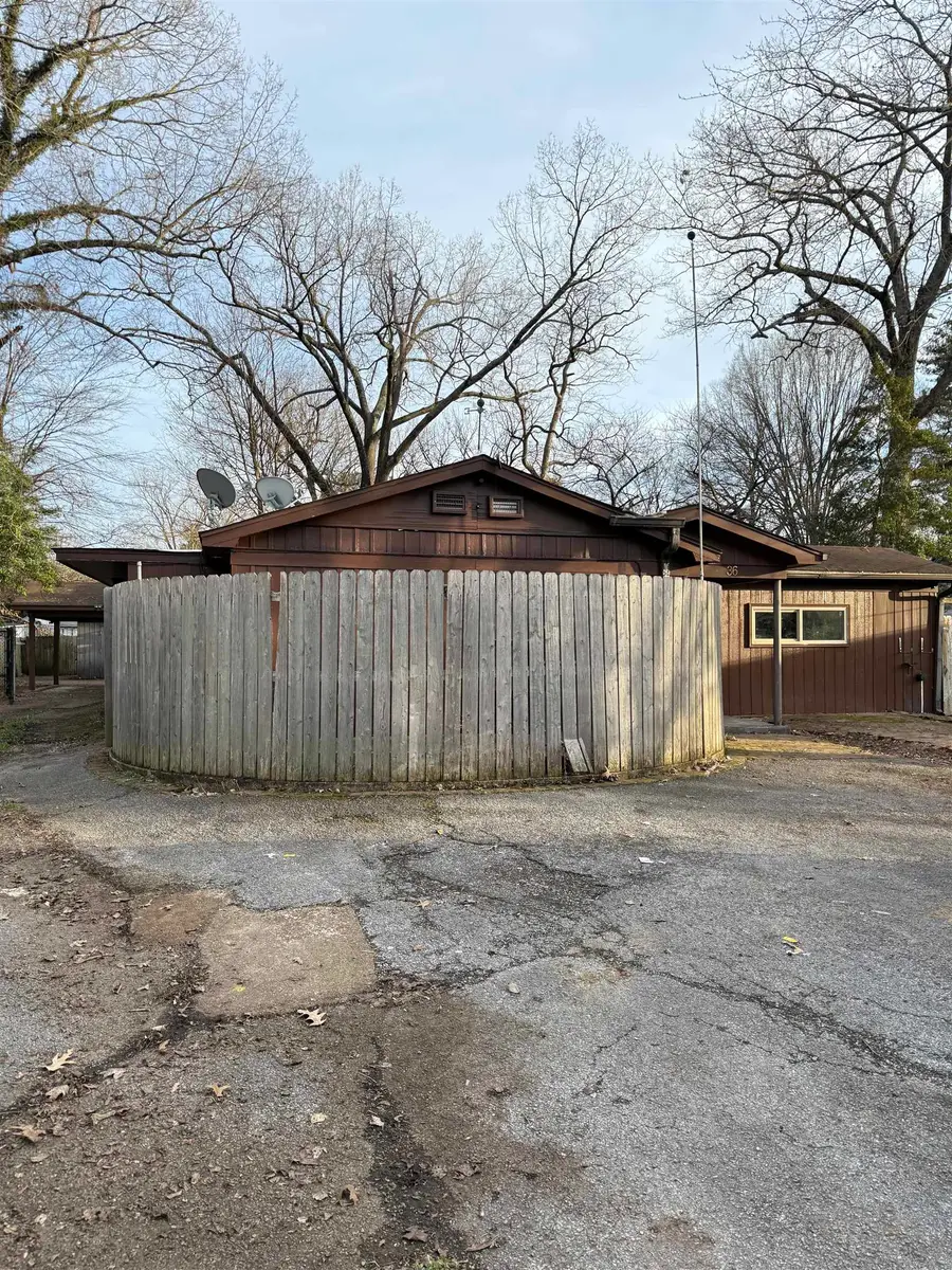 36 HONEYSUCKLE DR, Jackson, TN 38301-4021 - #2