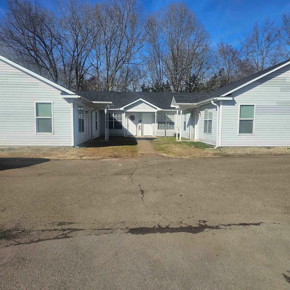 116 HINES BLVD, Bolivar, TN 38008-1154 - #1