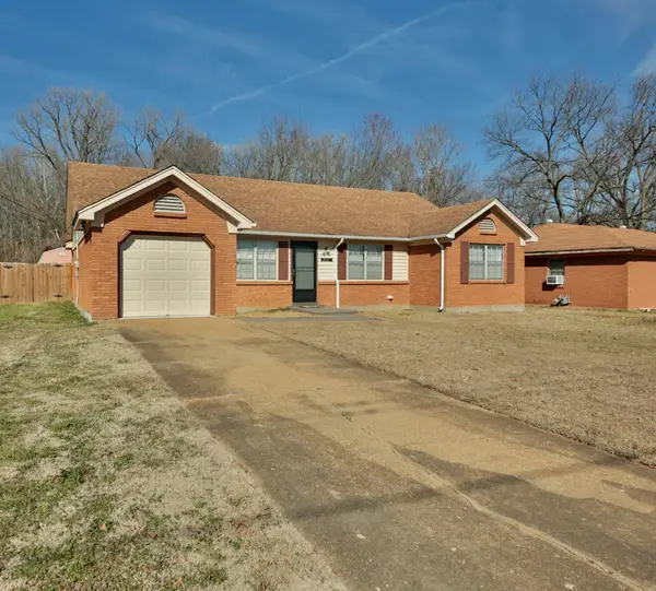 1820 W HOLMES RD, Memphis, TN 38109