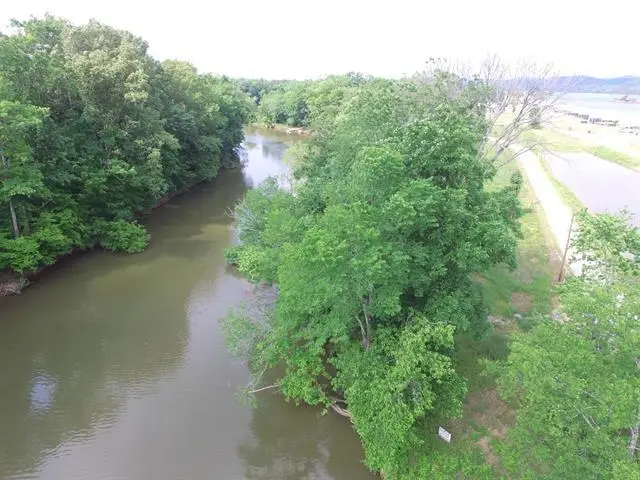 266 DRAKE DR #150, Clifton, TN 38425 - #3