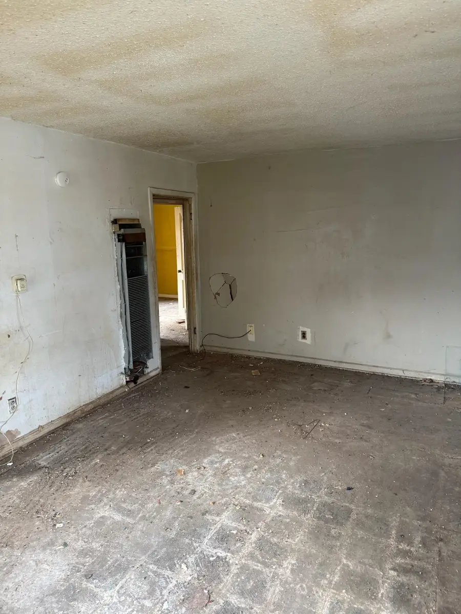 427 W BROOKS RD, Memphis, TN 38109 - #3