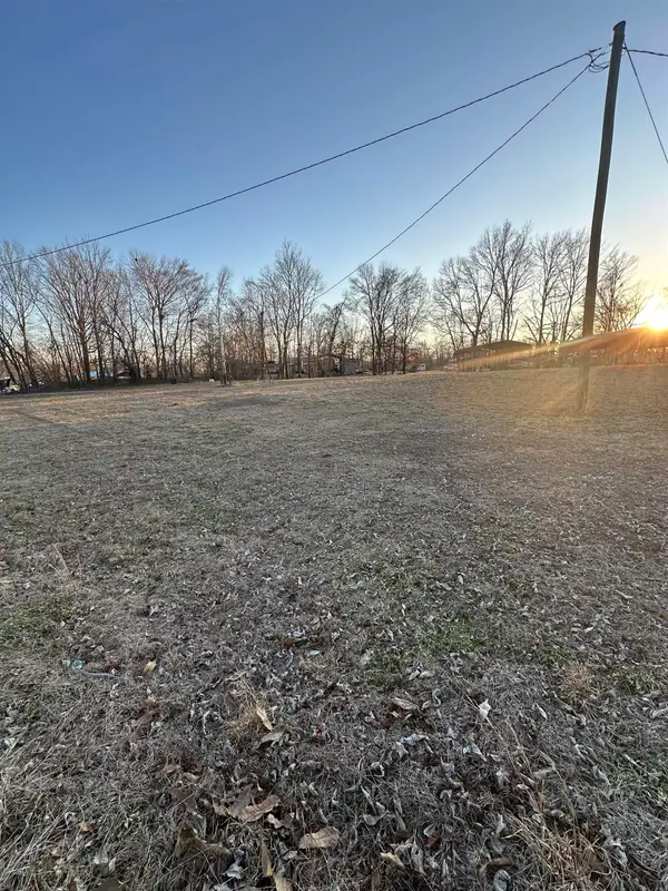 112 SHIRLEY TERRY LOOP, Savannah, TN 38372-0384