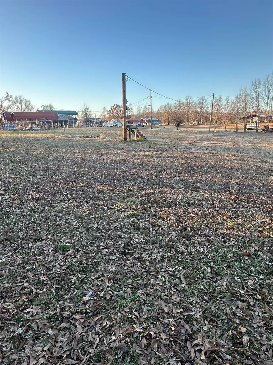 112 SHIRLEY TERRY LOOP, Savannah, TN 38372-0384 - #3