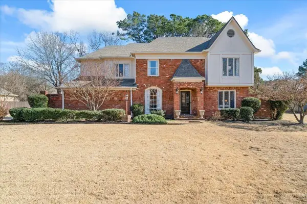 2126 DALKEITH DR, Germantown, TN 38139