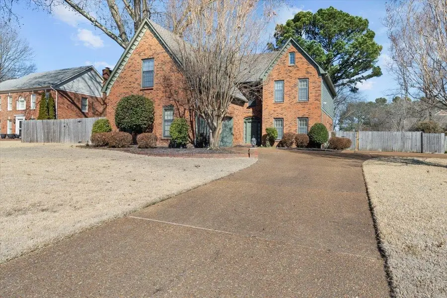 9168 SYCAMORE CREEK CV, Germantown, TN 38139 - #2